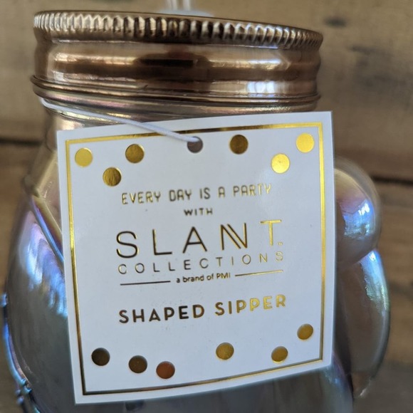 Slant Collections 16oz. Glass Swan Shaped Sipper with Lid and Straw - Picture 4 of 8